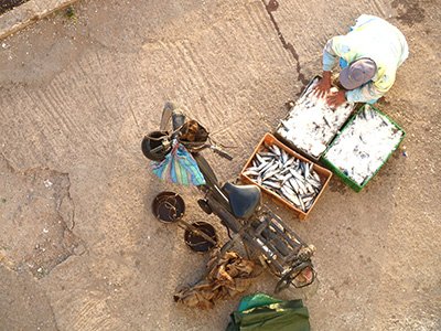 Attachment parenting on the move - low budget backpacking travel with babies and young children - El Jadida, Morocco